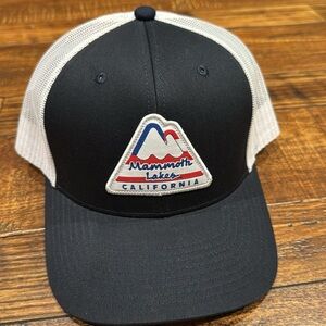 Mammoth Lakes trucker 6 panels hat